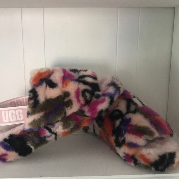 UGG Shoes - UGG Slides
